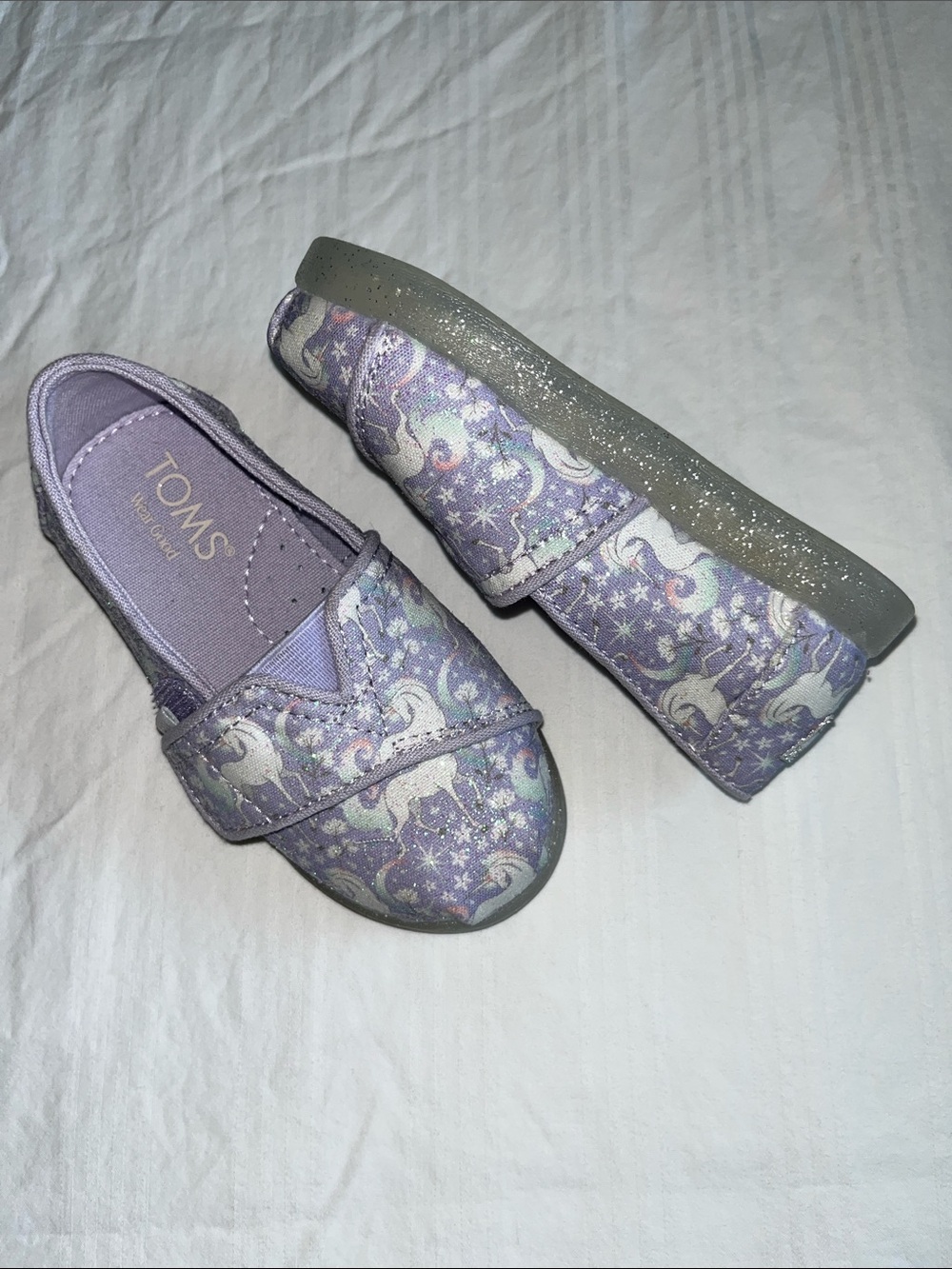 NWOT Toms Kids Lavender Unicorn Slip-On Sneakers with Glitter Sole, Size 6